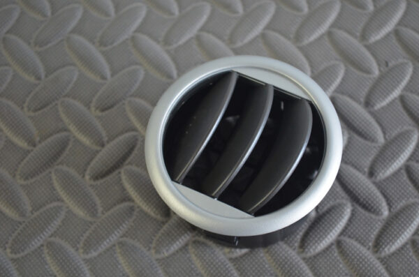 Grelha de Ventilação da Chaufagem - Image 3